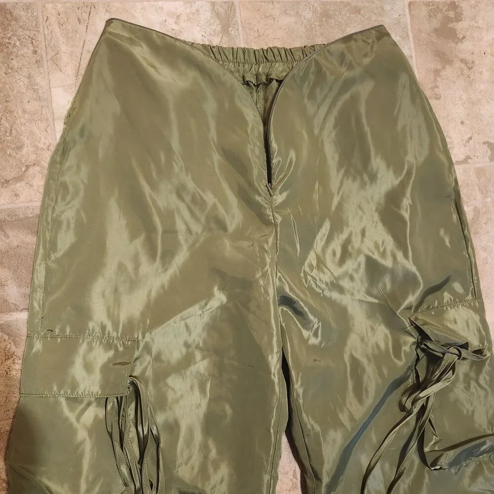 Micas Women's Large Green Cargo Pants Wide Leg Lightweight Casual Streetwear - Picture 10 of 14